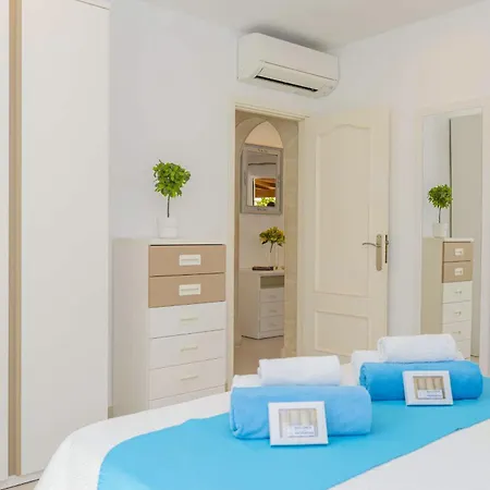 Biel Villa *